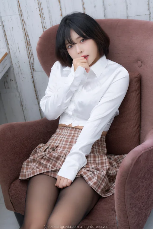 [ArtGravia] Vol.622 Areumm (다움) Photobook Set.01 preview 1