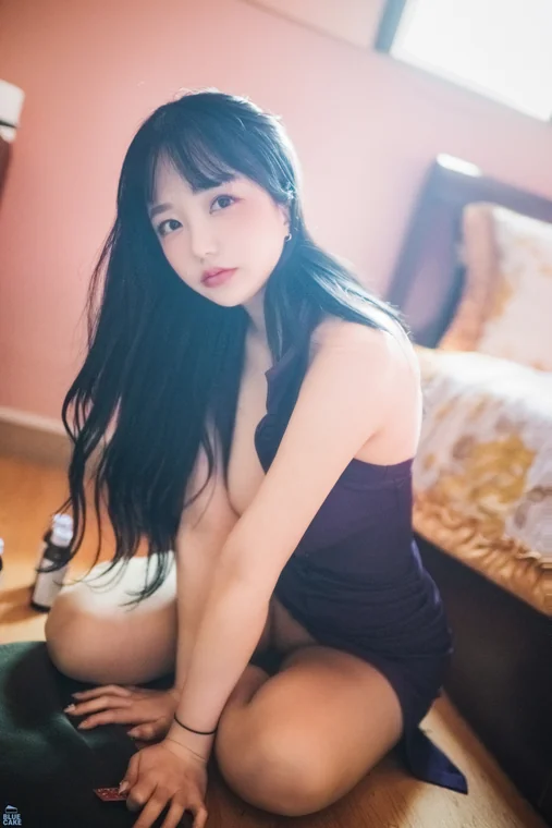 [BlueCake] YeEun - Nude No Panty preview 14