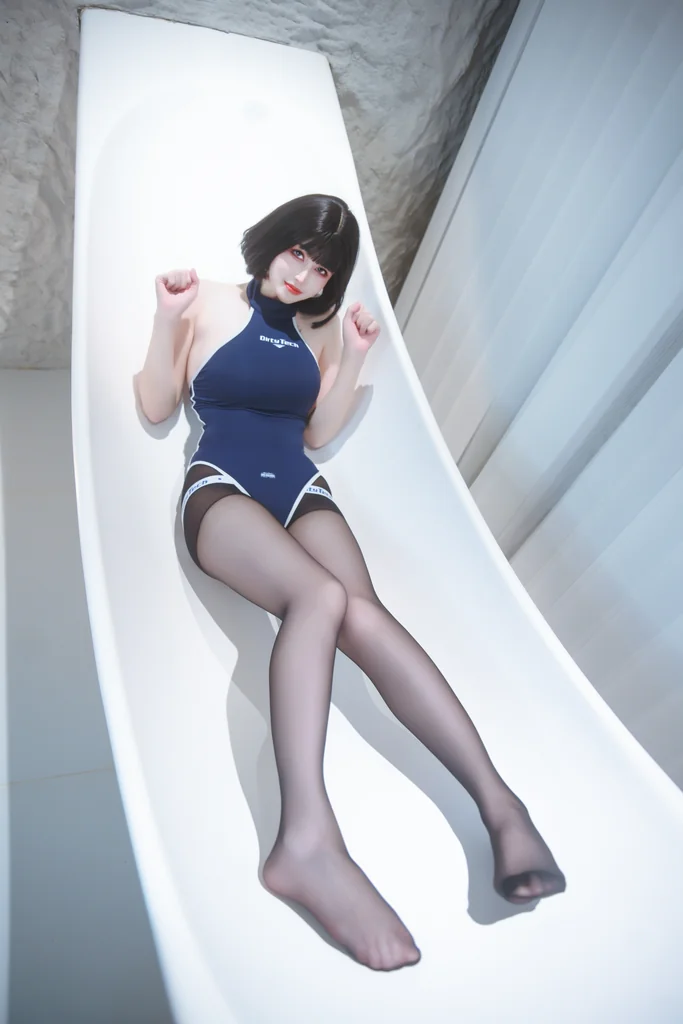 [Coser] 鹿八岁 - 竞泳水着 preview 5