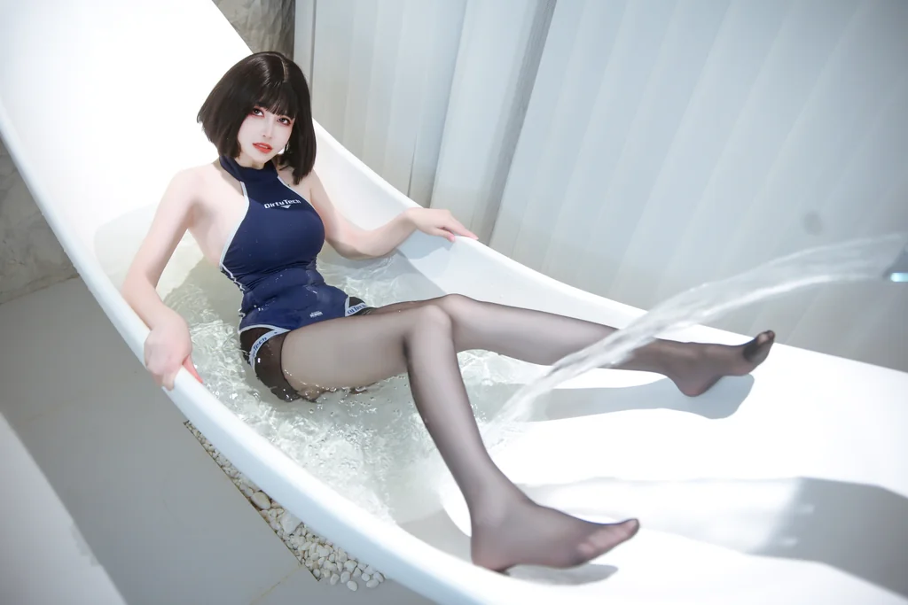 [Coser] 鹿八岁 - 竞泳水着 preview 16
