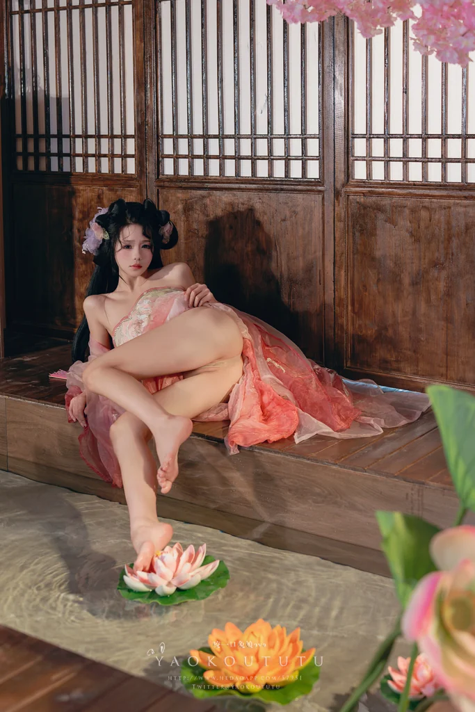 [Coser] 黏黏团子兔 - 八月订阅『醉倒荷塘边』& 游园惊梦 preview 11