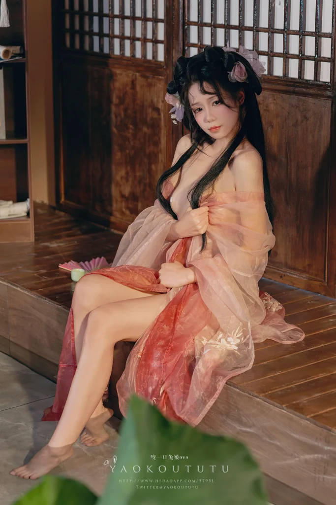 [Coser] 黏黏团子兔 - 八月订阅『醉倒荷塘边』& 游园惊梦 preview 22