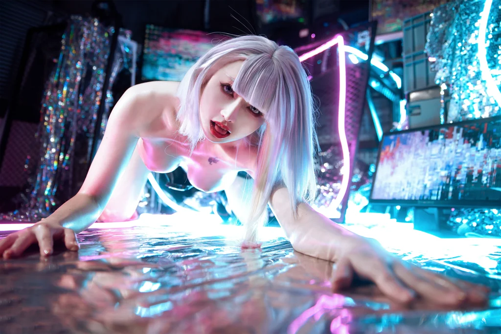 [Coser] 鹿八岁 - 赛博朋克：边缘行者 露西 preview 24