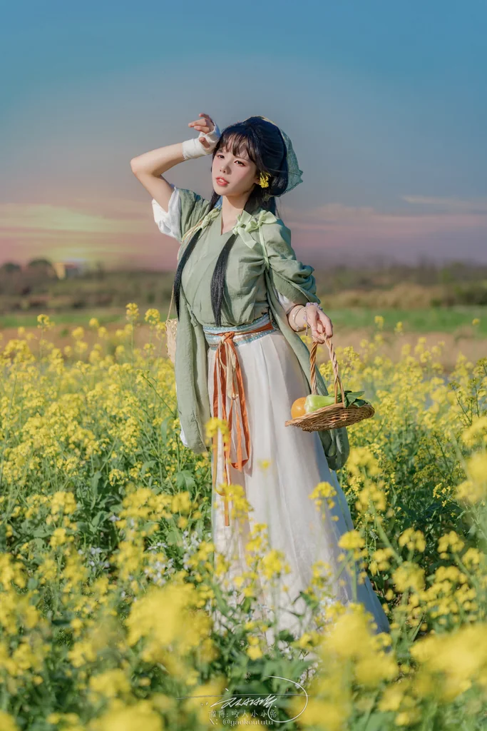[Coser] 黏黏团子兔 - 田耕记 preview 10