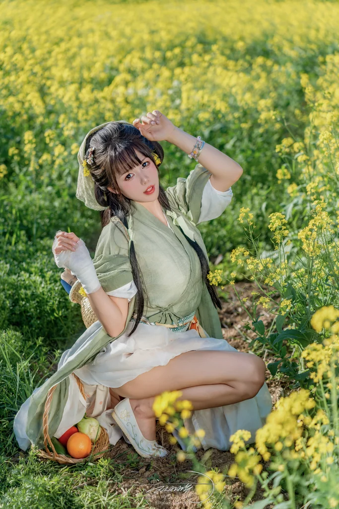 [Coser] 黏黏团子兔 - 田耕记 preview 18