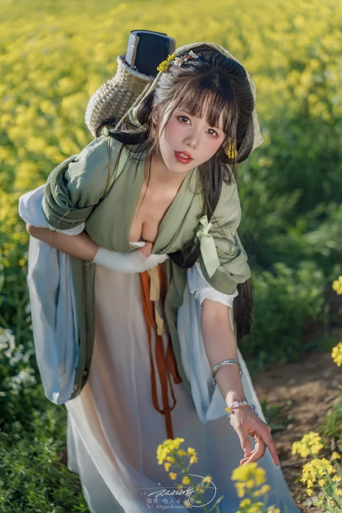 [Coser] 黏黏团子兔 - 田耕记 preview 24