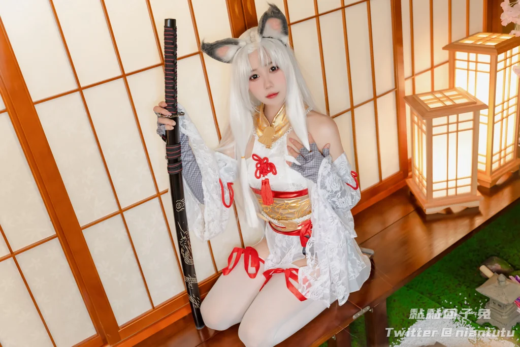 [Coser] 黏黏团子兔 - 白丝胡桃 preview 9