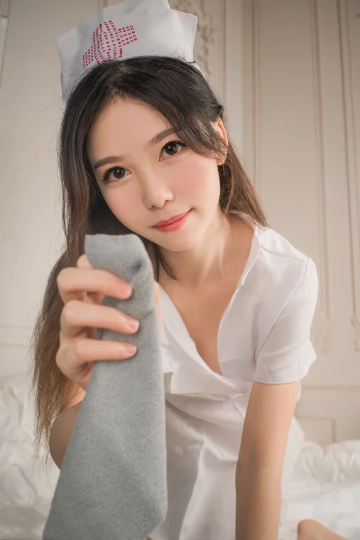 [Coser] 抖娘 利世 俏皮小护士 preview 13