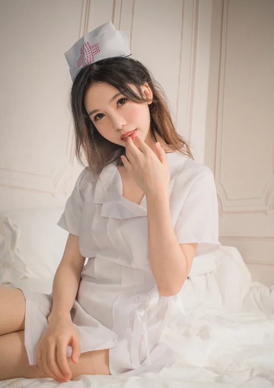 [Coser] 抖娘 利世 俏皮小护士 preview 21
