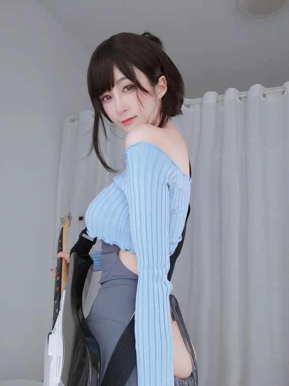 [Coser] 白银81 吉他妹妹 preview 2