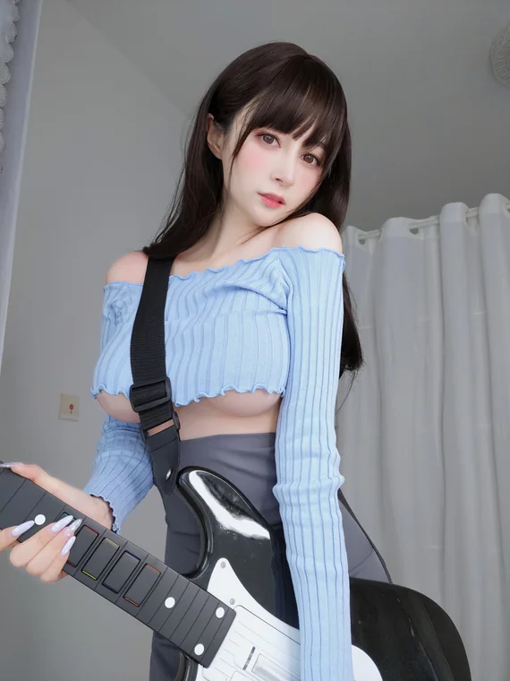 [Coser] 白银81 吉他妹妹 preview 16