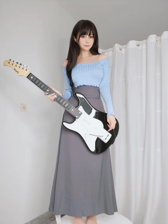 [Coser] 白银81 吉他妹妹 preview 18