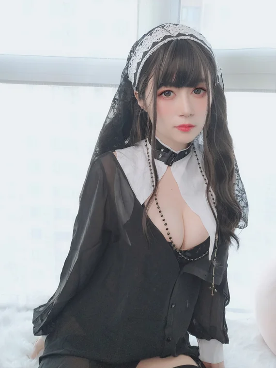 [Coser] 白银81 蕾丝修女 preview 21