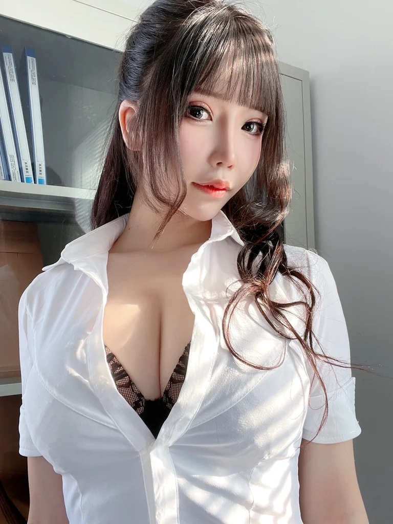 [Coser] 抱走莫子aa Vol.043 OL太太 preview 20