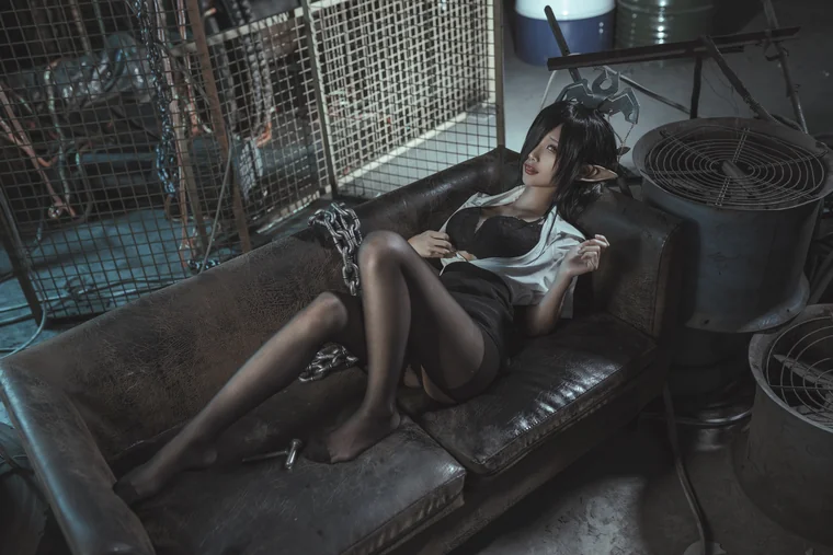 [Coser] Chinese 蠢沫沫 - 黑兽 女王 preview 9