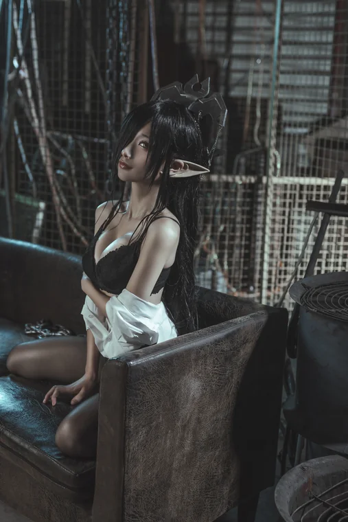 [Coser] Chinese 蠢沫沫 - 黑兽 女王 preview 16
