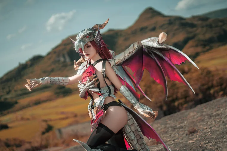 [Coser] Chinese 爆机少女喵小吉 - 曙光爵银龙 拟人 preview 2
