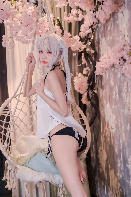 [Coser] Chinese 五更百鬼 - 圣女 吊带黑丝 preview 24