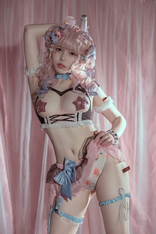 [Coser] Chinese 七月喵子 - 爱豆 preview 10
