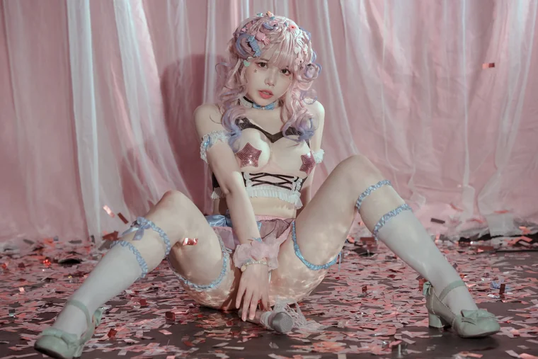 [Coser] Chinese 七月喵子 - 爱豆 preview 21