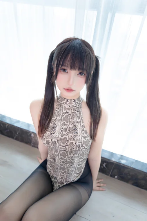 [Coser] Chinese 神楽坂真冬 - 蟒纹旗袍 preview 16