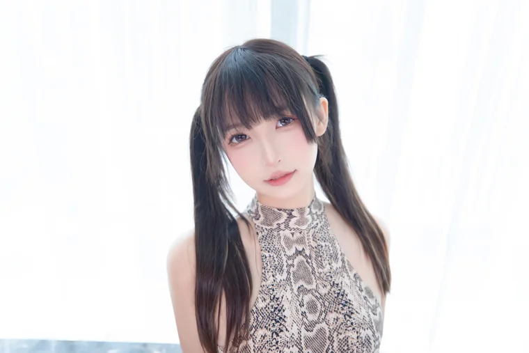 [Coser] Chinese 神楽坂真冬 - 蟒纹旗袍 preview 18