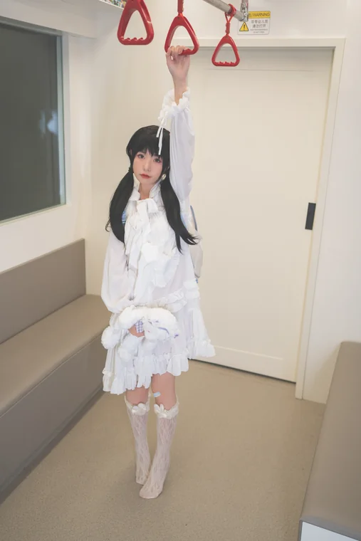 [Coser] Chinese 爆机少女喵小吉 - 深夜地铁 preview 20