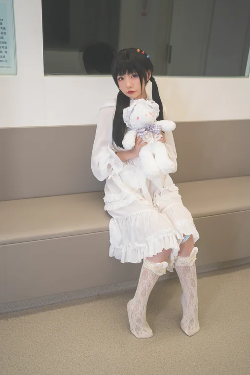[Coser] Chinese 爆机少女喵小吉 - 深夜地铁 preview 24