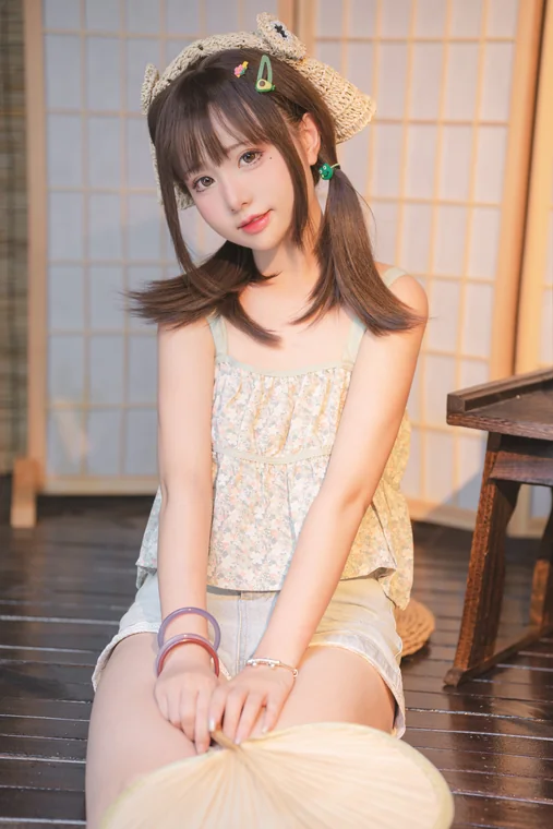 [Coser] Chinese 爆机少女喵小吉 - 小吉的小镇生活 preview 4