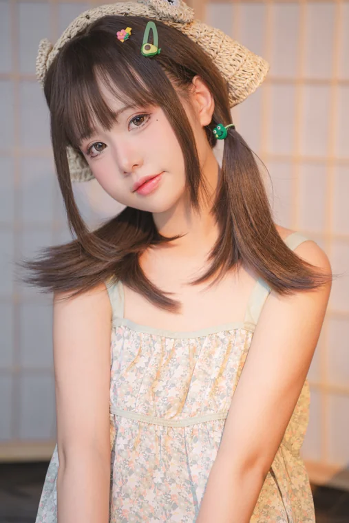 [Coser] Chinese 爆机少女喵小吉 - 小吉的小镇生活 preview 5