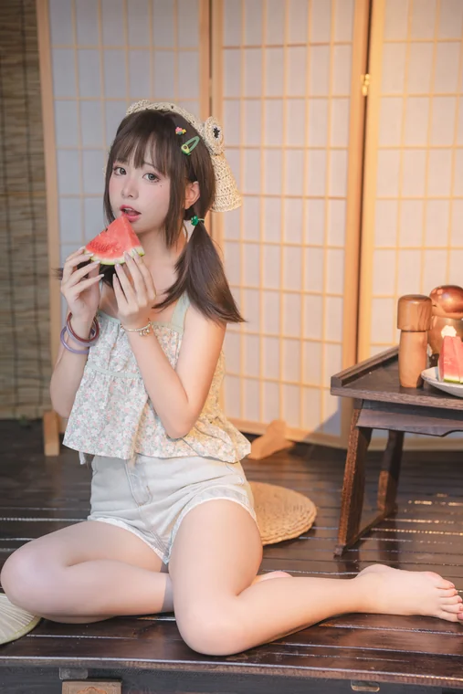 [Coser] Chinese 爆机少女喵小吉 - 小吉的小镇生活 preview 9