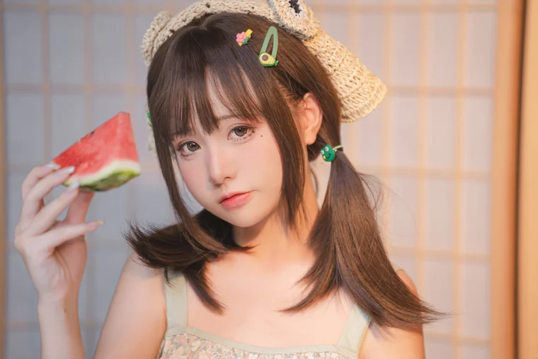 [Coser] Chinese 爆机少女喵小吉 - 小吉的小镇生活 preview 18
