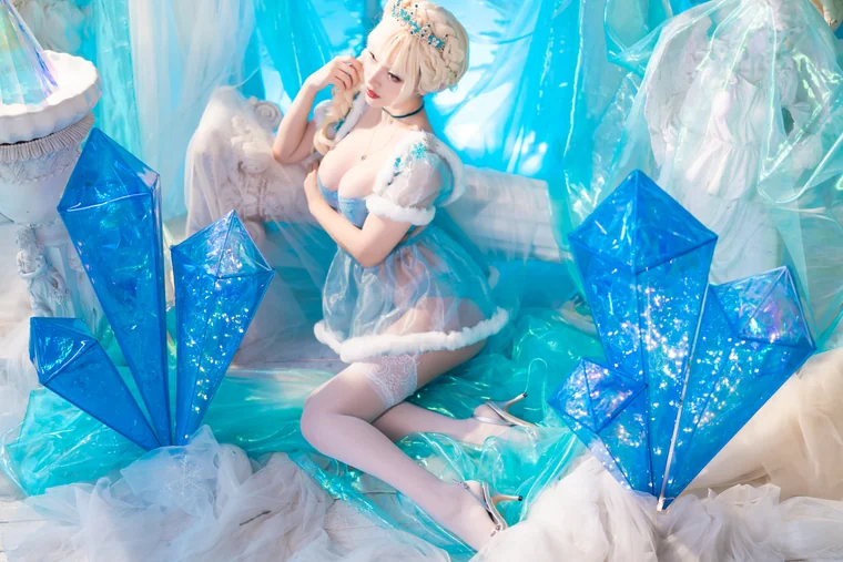 [Coser] Chinese 雯妹不讲道理新图 - 冰雪 preview 14