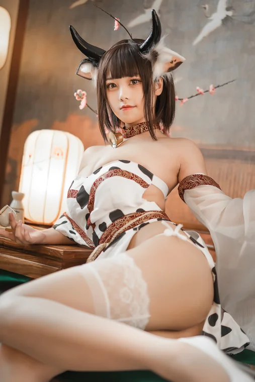 [Coser] Chinese 蜜汁猫裘 - 奶牛 preview 11