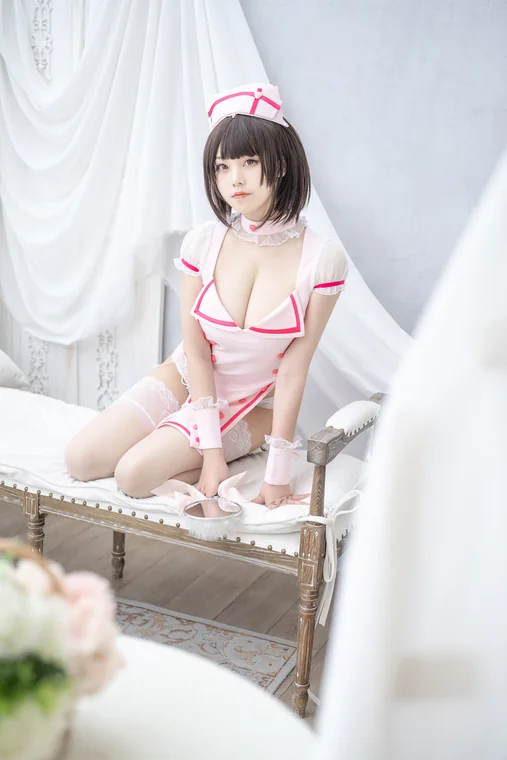 [Coser] Chinese 蜜汁猫裘 - 小护士 preview 4