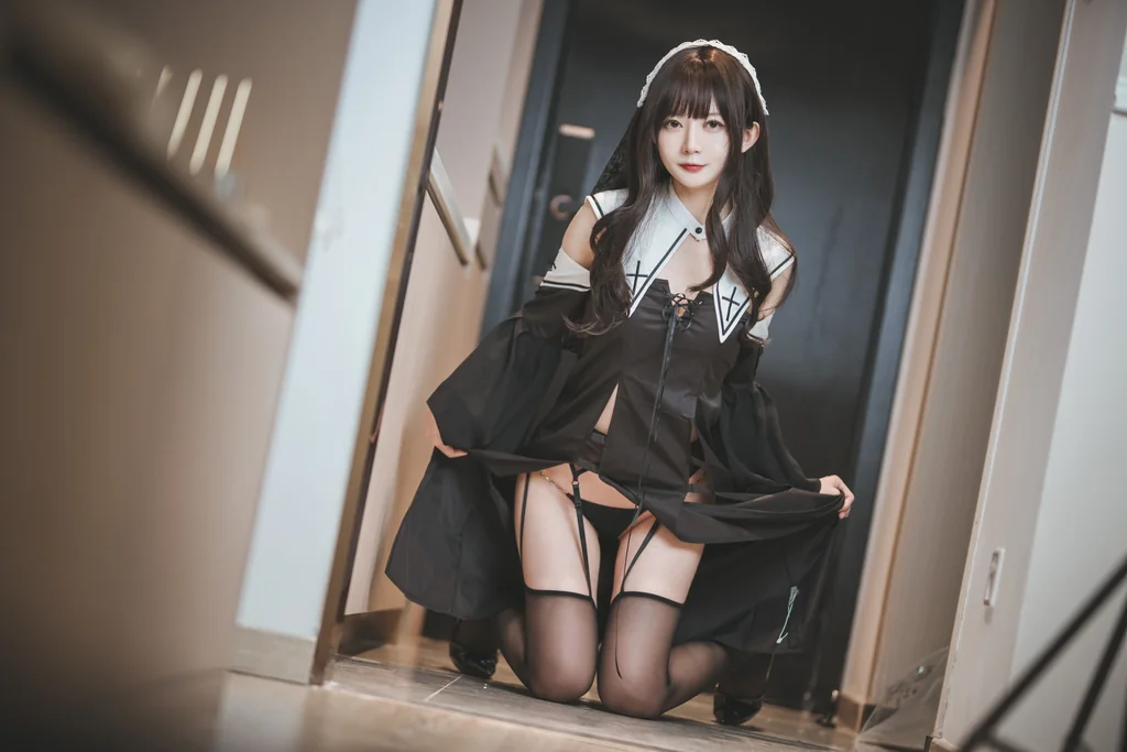[Coser] Chinese 51酱 - 修女 preview 10