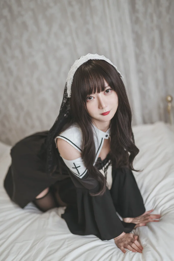 [Coser] Chinese 51酱 - 修女 preview 15