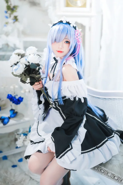 [Coser] Chinese 桜桃喵 - 长发蕾姆A preview 5