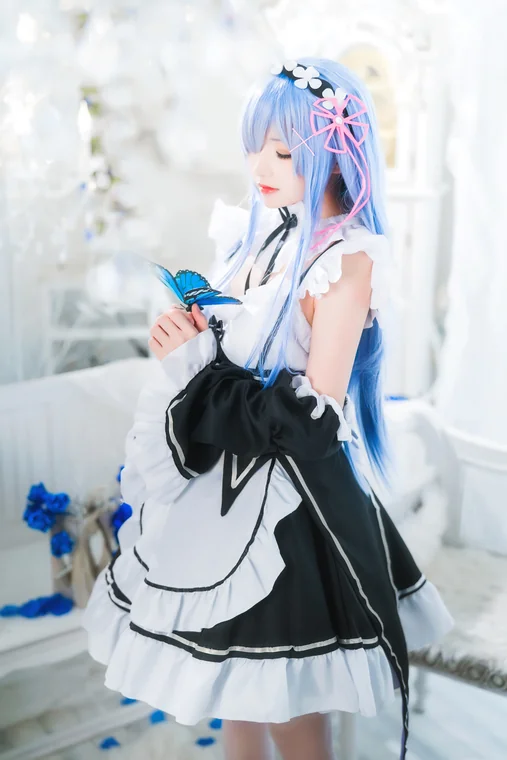 [Coser] Chinese 桜桃喵 - 长发蕾姆A preview 6