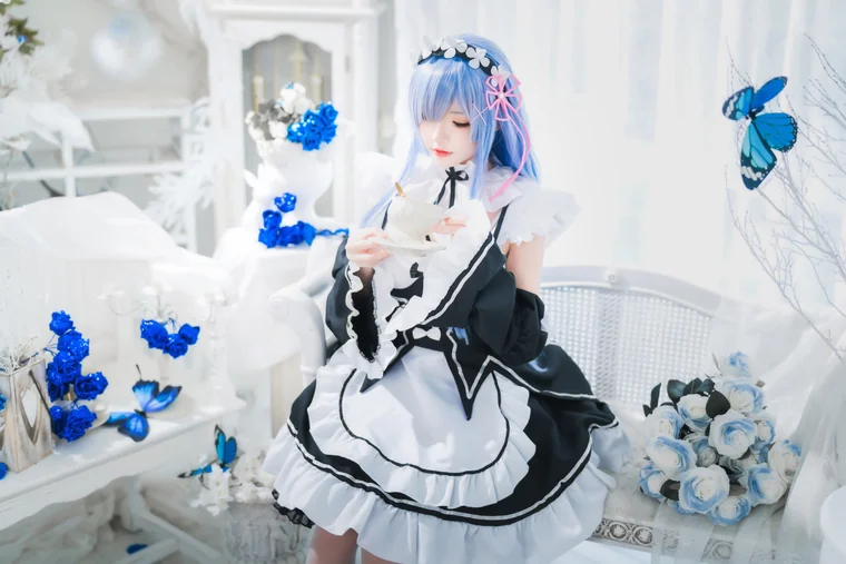 [Coser] Chinese 桜桃喵 - 长发蕾姆A preview 7