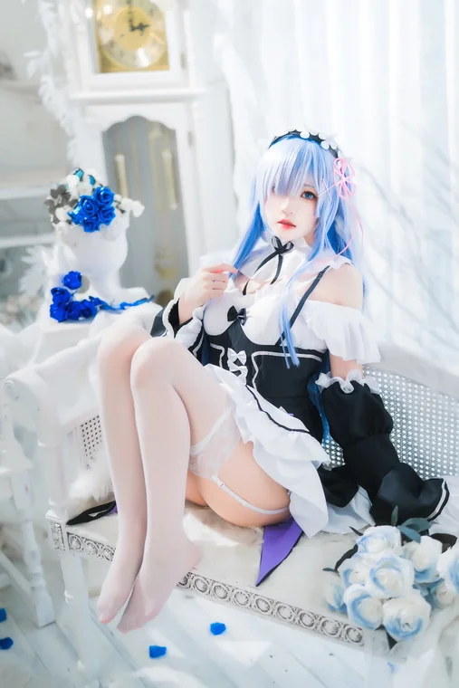 [Coser] Chinese 桜桃喵 - 长发蕾姆A preview 11