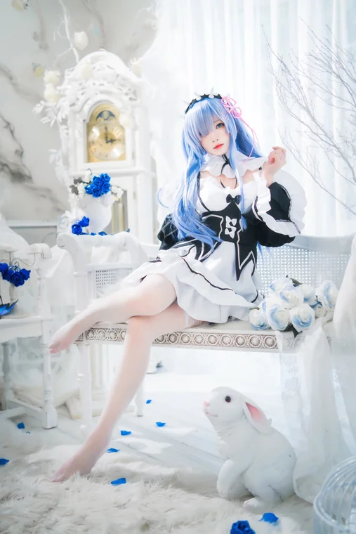 [Coser] Chinese 桜桃喵 - 长发蕾姆A preview 12