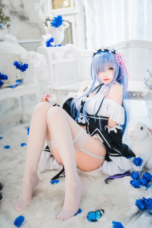 [Coser] Chinese 桜桃喵 - 长发蕾姆A preview 15