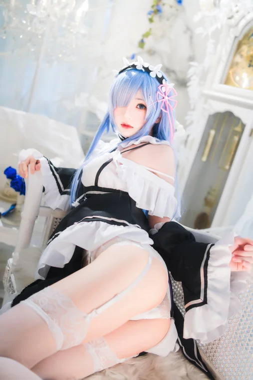 [Coser] Chinese 桜桃喵 - 长发蕾姆A preview 23