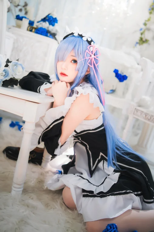 [Coser] Chinese 桜桃喵 - 长发蕾姆B preview 24