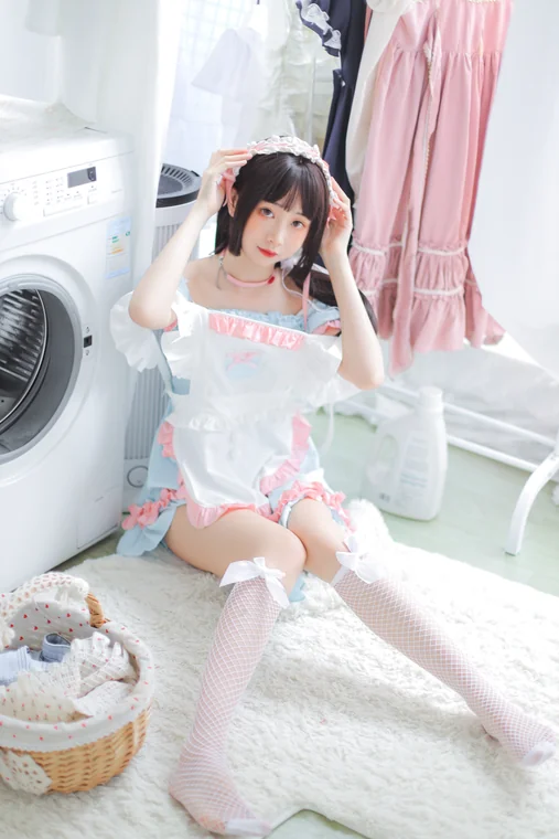 [Coser] Chinese 金鱼kinngyo - 家政妇金 preview 4
