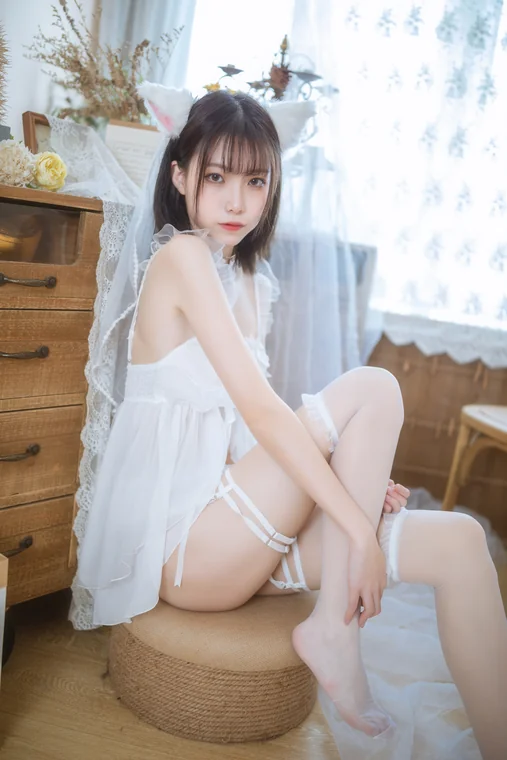 [Coser] Chinese 许岚LAN - 猫娘白裙 preview 17