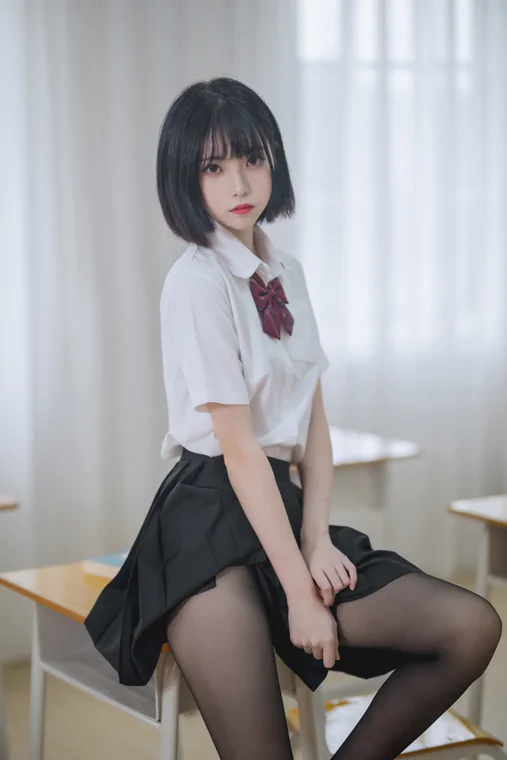 [Coser] Chinese 许岚LAN - 教室jk黑丝 preview 19