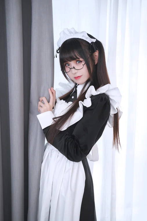 [Coser] Chinese miko酱 - 女仆 preview 18