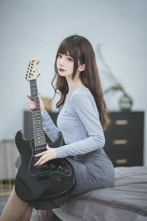 [Coser] Chinese 封疆疆v - 吉他妹妹 preview 1